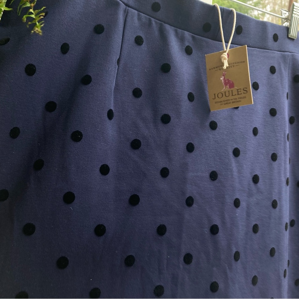 LAST CALL going out of business!
polka dot above knee straight skirt size 14 NWT - Picture 9 of 16